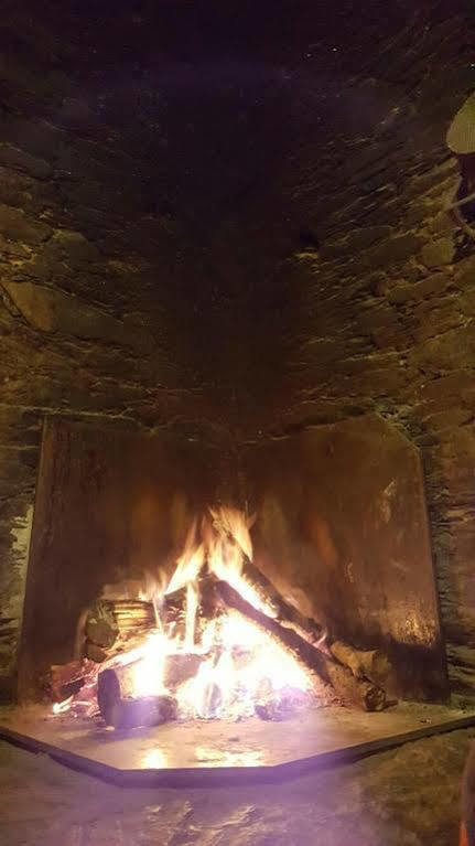 Pensjonat A Pena De Augasantas Oca de Abaixo Zewnętrze zdjęcie